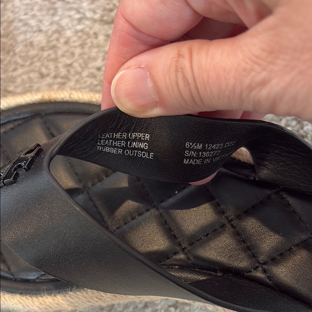 Tory Burch Black Leather Quilted Espadrille Flip Flops, size 6.5 - Picture 10 of 10